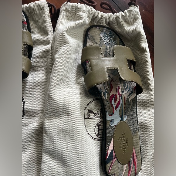 Hermes Oran Sandals - Picture 2 of 13